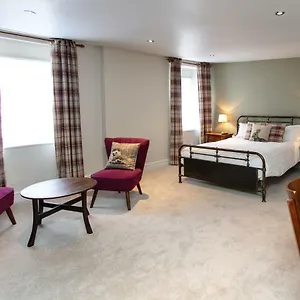 https://the-congresbury-arms.cardiffhotelswales.com